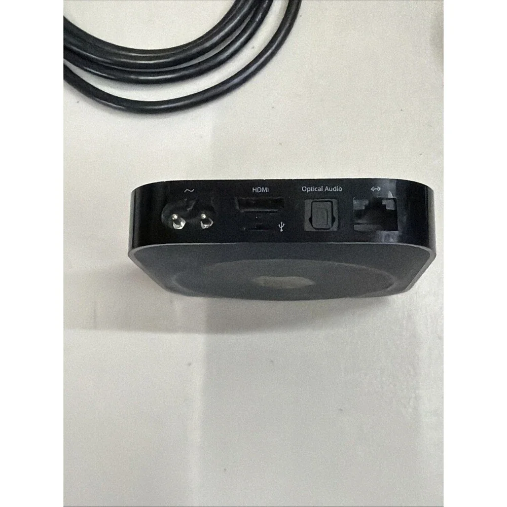 Apple TV Media Streamer A1469 (3rd Generation) w/ Remote, HDMI & Power Cable